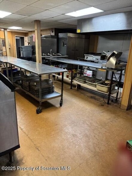 More Photos Of 239 Kennedy Creek Rd, North Abington Freestanding For Sale