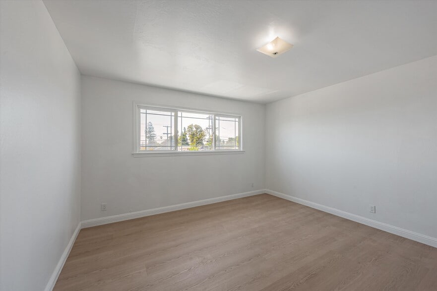 More Photos Of 3404 School St, Oakland Apartments For Sale