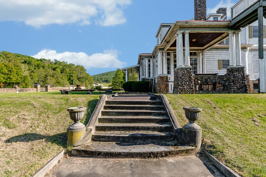 More Photos Of 1266 National Pike, Hopwood Apartments For Sale