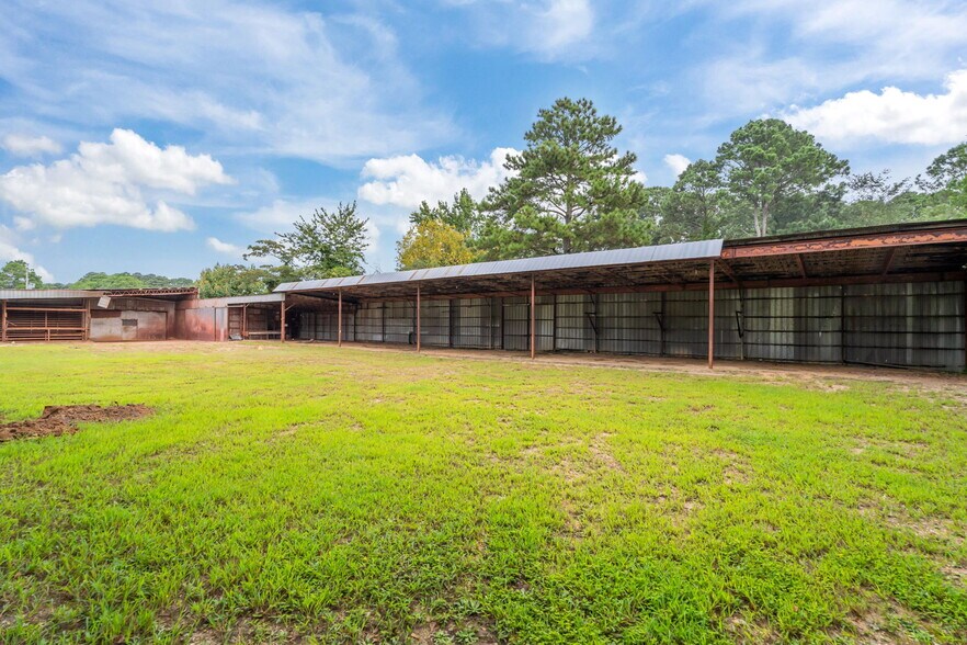 More Photos Of 855 NC Highway 111 S, Goldsboro Warehouse For Sale