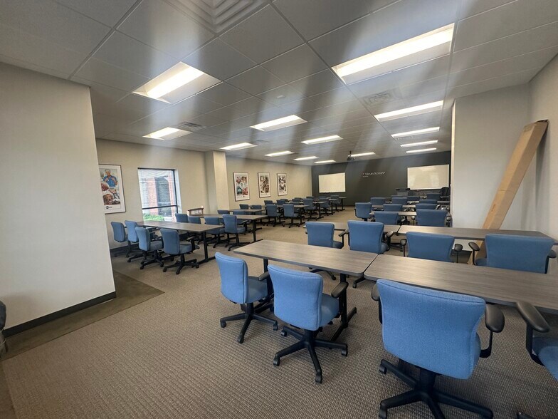 More Photos Of 17 Technology Pl, East Syracuse Office For Lease