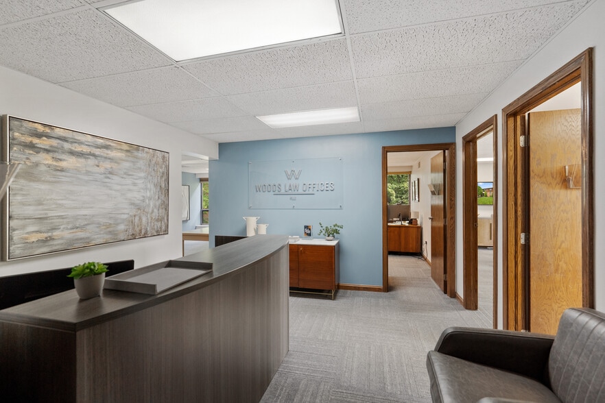 More Photos Of 200 Commerce Dr, Coraopolis Office For Sale