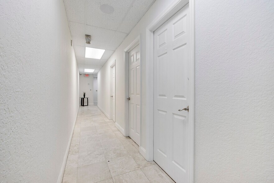 More Photos Of 1730 E Commercial Blvd, Fort Lauderdale Medical For Sale