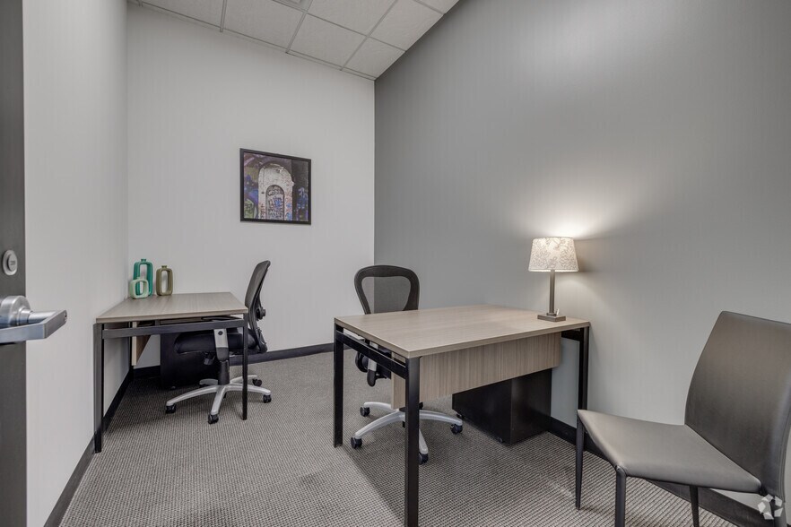 More Photos Of 8211 E Regal Pl, Tulsa Coworking Space