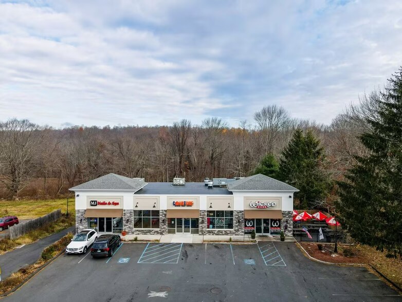 More Photos Of 3466 Main St, Coventry Unknown For Lease