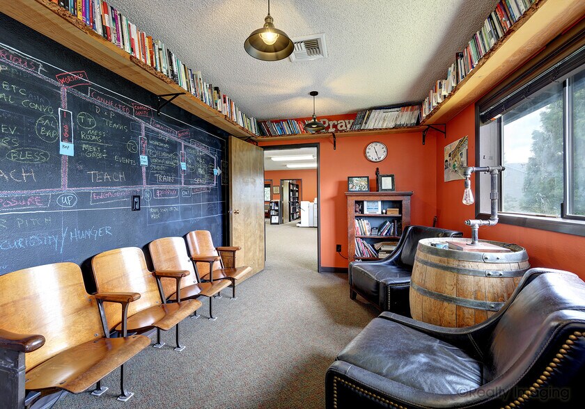 More Photos Of 18390 SW Farmington Rd, Aloha Religious Facility For Sale