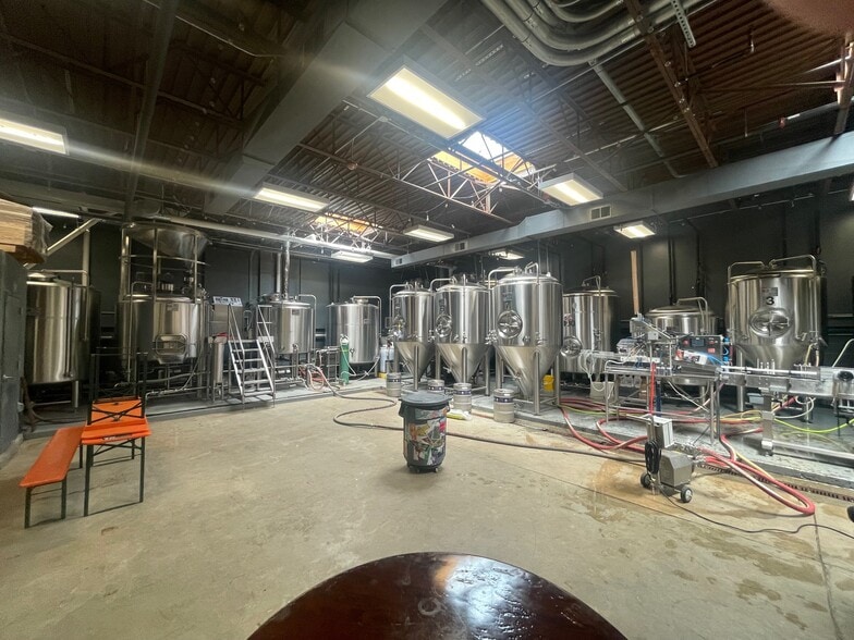 More Photos Of 8216 Georgia Ave, Silver Spring Storefront For Sale