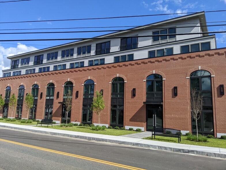 More Photos Of 80-92 Bridge St, Dedham Apartments For Lease