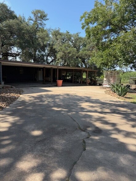 More Photos Of I-10 & Evans St, Alleyton Office Residential For Sale