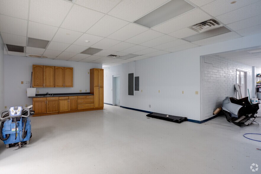 More Photos Of 9211 N 9th Ave, Phoenix Service For Sale