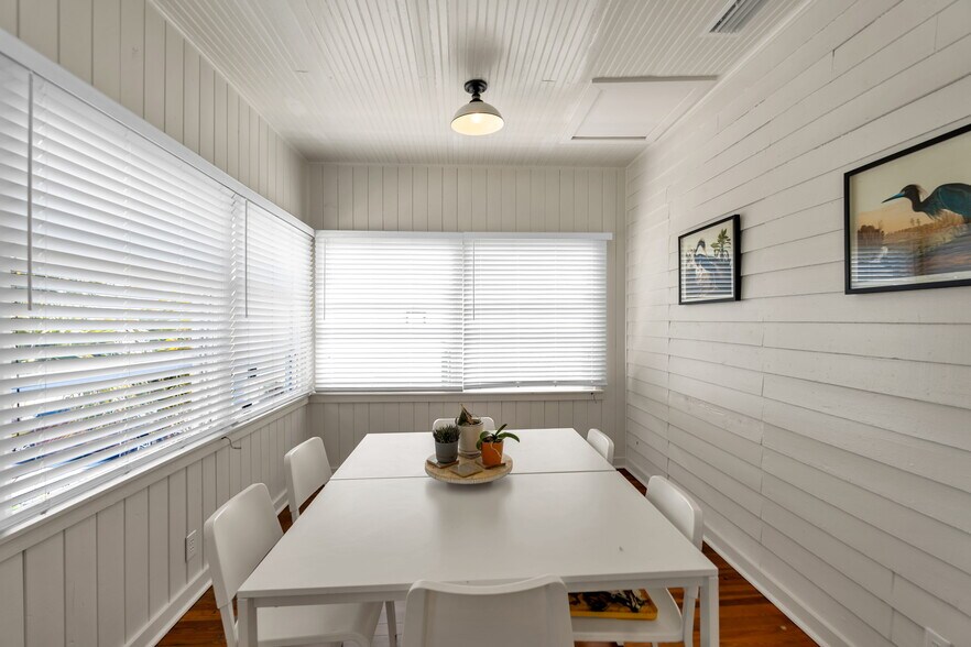 More Photos Of 372 Ahern St, Atlantic Beach Loft Creative Space For Sale