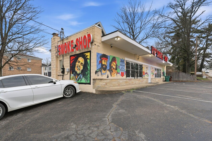 More Photos Of 1917 Sutton Ave, Cincinnati Freestanding For Sale