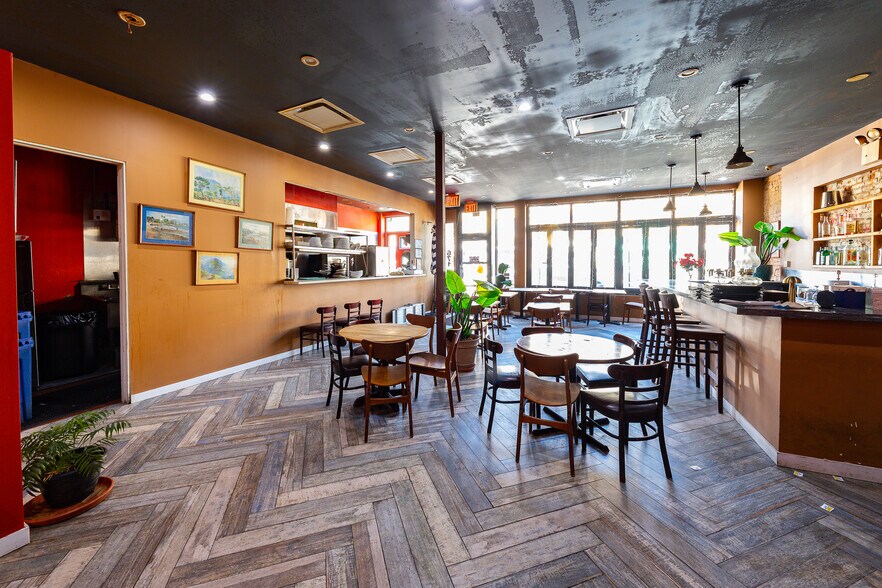 More Photos Of 671-689 Washington Ave, Brooklyn Storefront For Lease