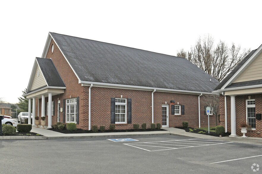 More Photos Of 122 Lynnwood, Knoxville Office For Sale