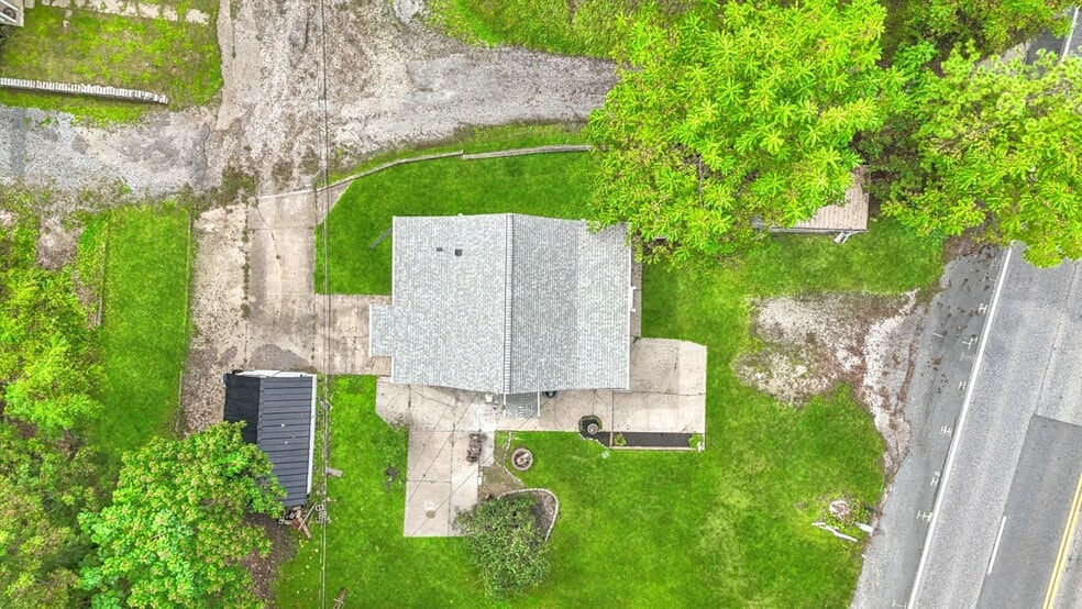 More Photos Of 9955 Belair Rd, Kingsville Flex For Sale