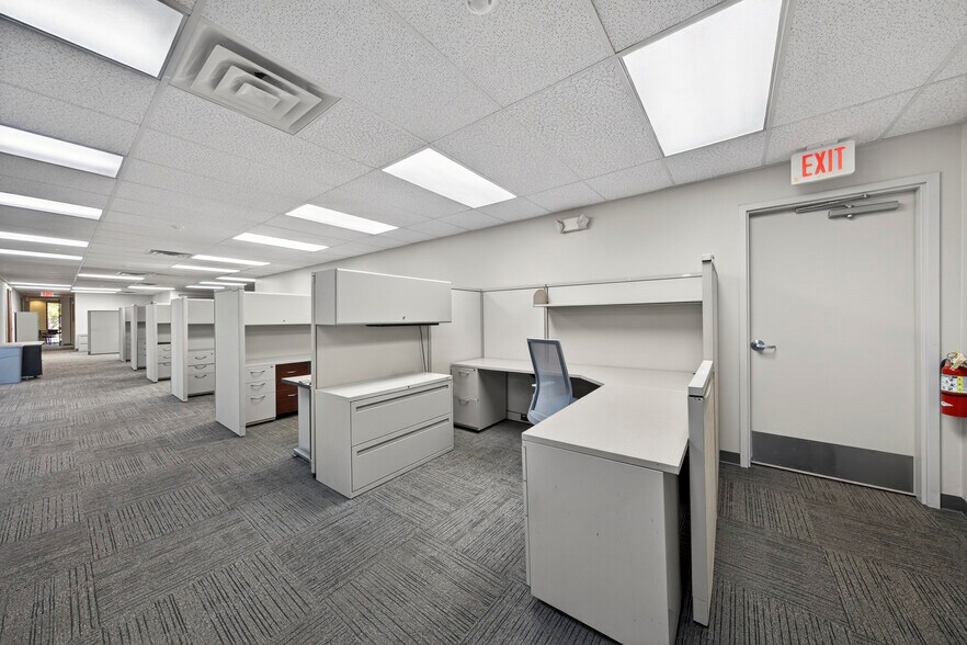 More Photos Of 2101 N Andrews Ave, Fort Lauderdale Office For Lease