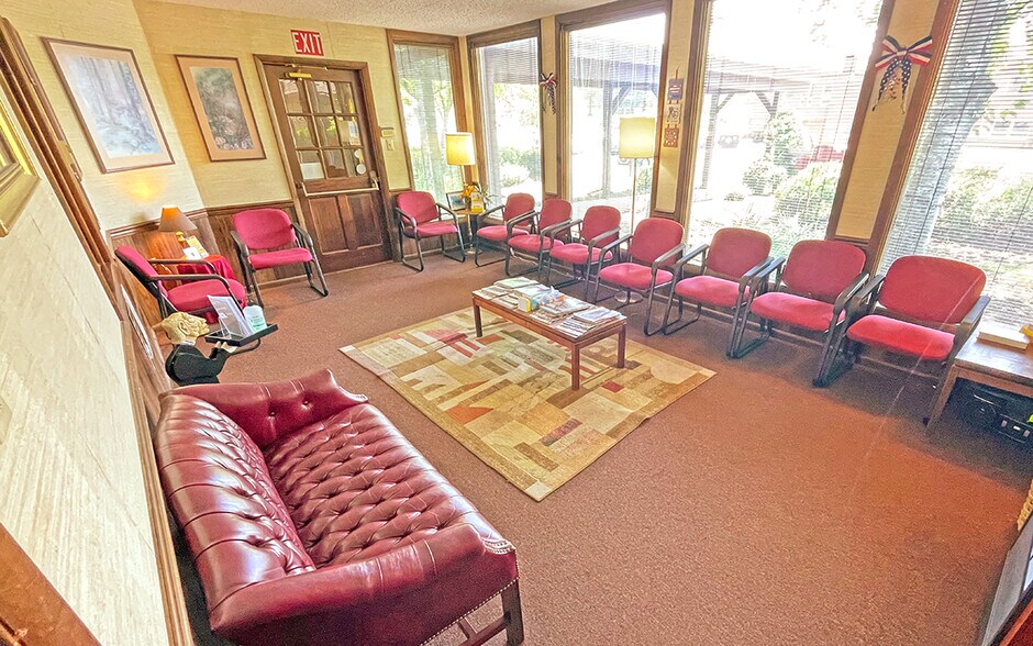 More Photos Of 875-899 S Arlington Ave, Harrisburg Office For Sale