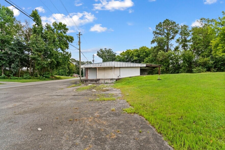 More Photos Of 1402 Riverbend Rd, Dalton General Retail For Sale