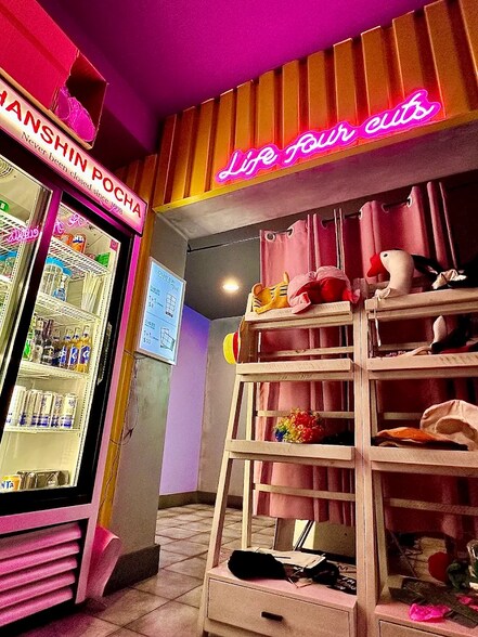 More Photos Of 18902 E Gale Ave, Rowland Heights Restaurant For Lease