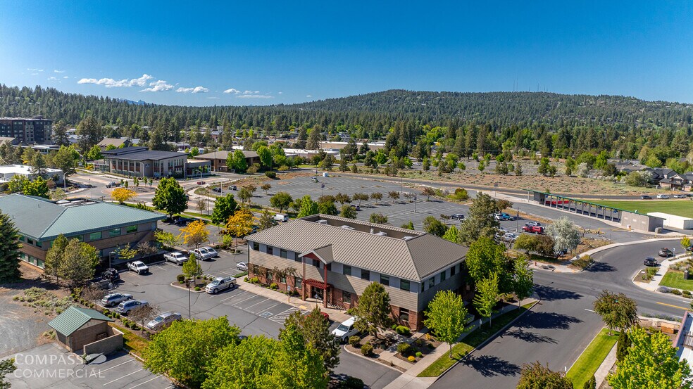 More Photos Of 963 SW Simpson Ave, Bend Office For Lease