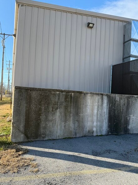 More Photos Of 201 W Tilden St, Humansville Freestanding For Sale