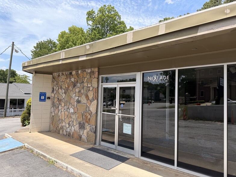 More Photos Of 1610 Lavista Rd NE, Atlanta Freestanding For Lease