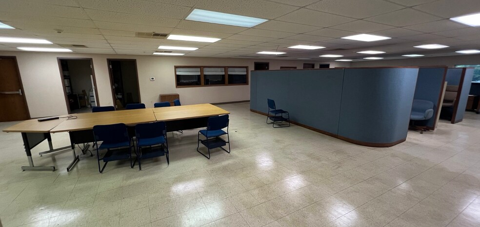 More Photos Of 1101 S Lafayette St, Elkhart Manufacturing For Lease