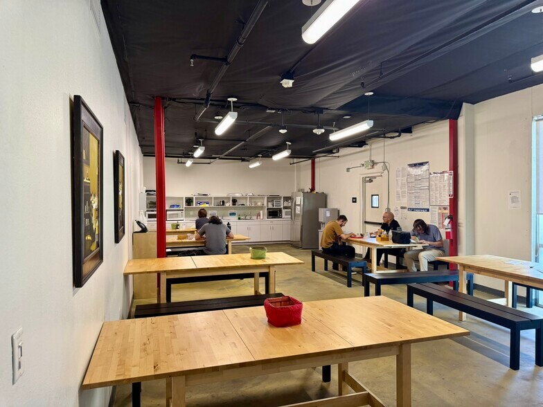 More Photos Of 17550 Gillette Ave, Irvine Manufacturing For Sale