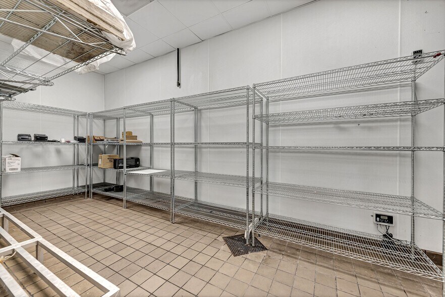 More Photos Of 4280 W Martin Luther King Blvd, Fayetteville Restaurant For Sale