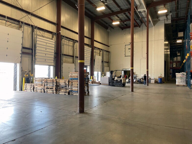 21 Northeastern Industrial Park, Guilderland, NY 12009 Industrial For