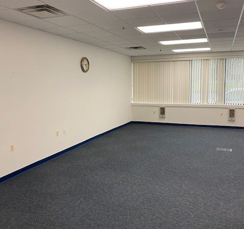 More Photos Of 40 Matthews St, Goshen Office For Lease