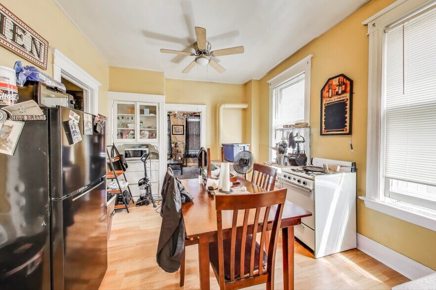 More Photos Of 2916 W 25th Pl, Chicago Multifamily For Sale