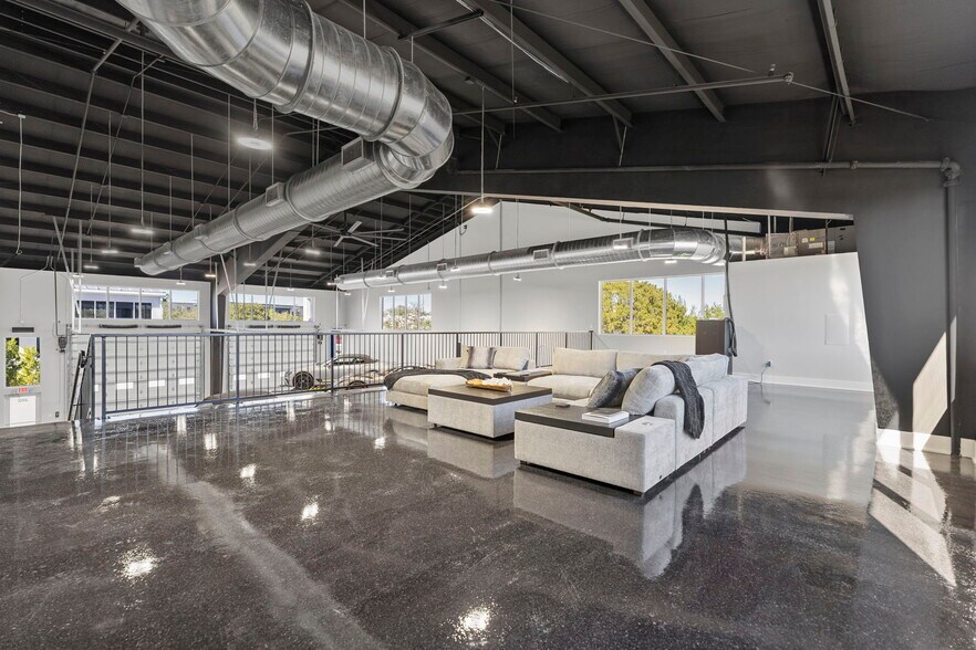 More Photos Of 3584 Plover, Naples Warehouse For Sale