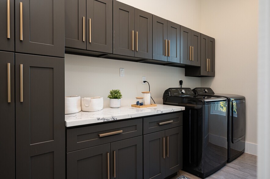 More Photos Of , Houston Multifamily For Sale
