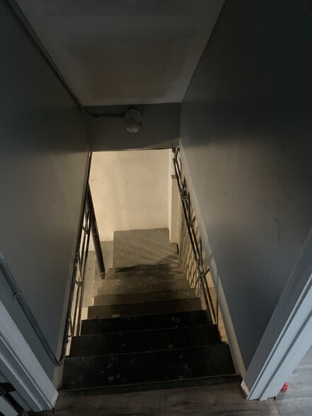 More Photos Of 1275 Pryor Rd SW, Atlanta Warehouse For Sale