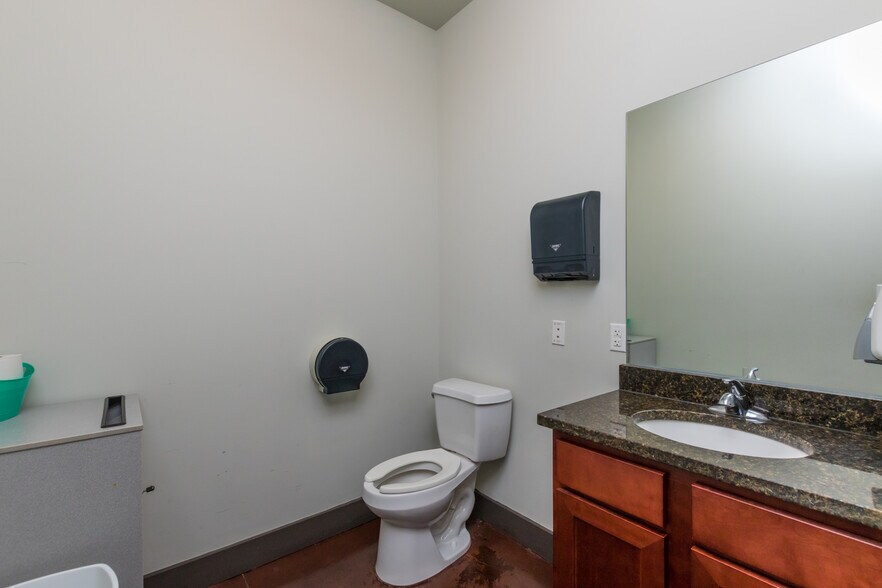 More Photos Of 100 S Greentree Ln, Foley Medical For Sale