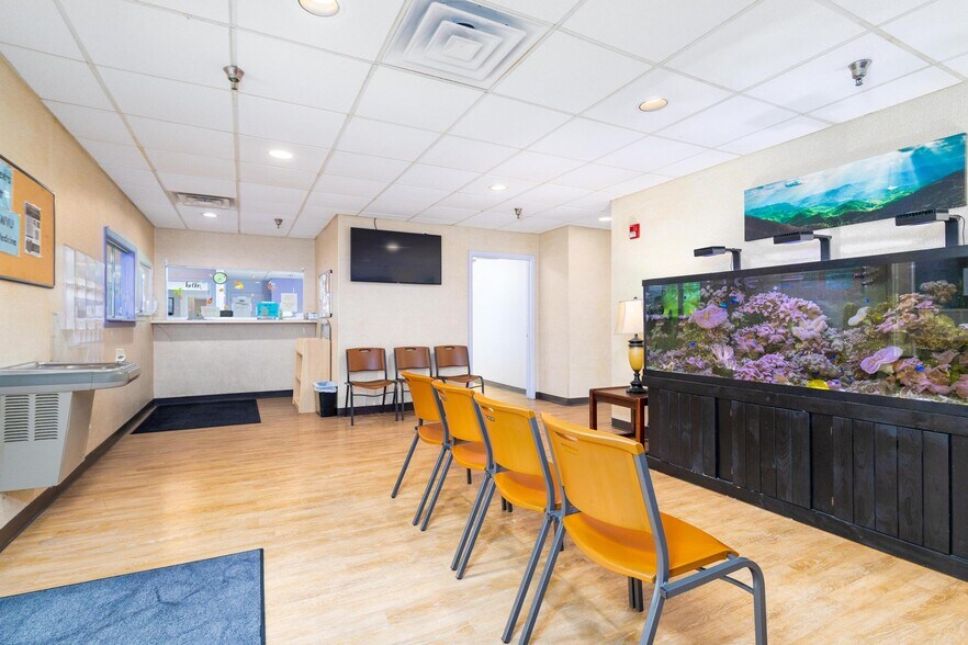 More Photos Of 3045 Pennsylvania Ave, Weirton Medical For Lease