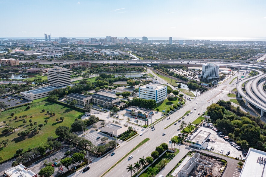 More Photos Of 1501 Belvedere Rd, West Palm Beach Office Residential For Lease