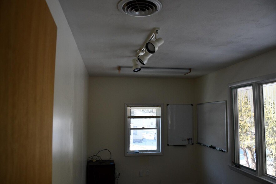 More Photos Of 107 Corona Ave, Groton Warehouse For Sale