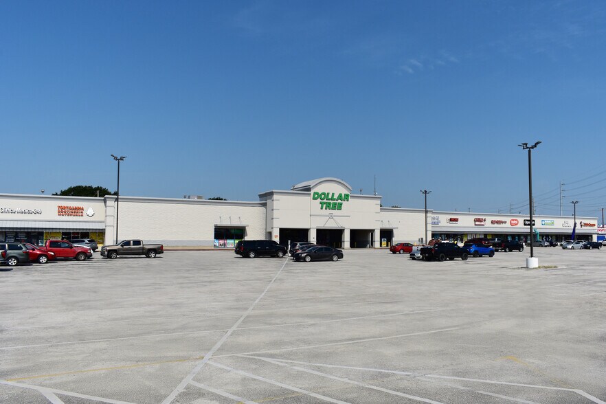 More Photos Of 13703-13771 SH 249, Houston Unknown For Lease