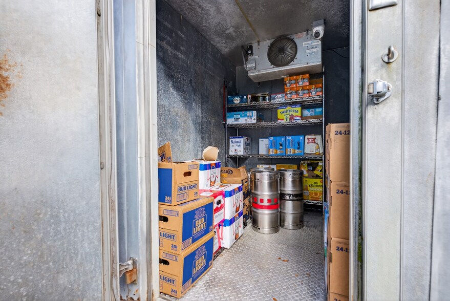 More Photos Of 765 3rd Ave, Welaka Restaurant For Sale