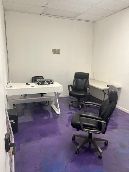 More Photos Of 19235-19243 Ventura Blvd, Tarzana Storefront Retail Office For Lease