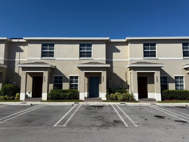 More Photos Of 556 NE 5th St, Florida City Apartments For Sale
