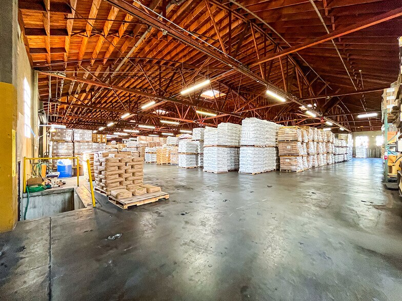 More Photos Of 3000 E 46th St, Vernon Warehouse For Sale