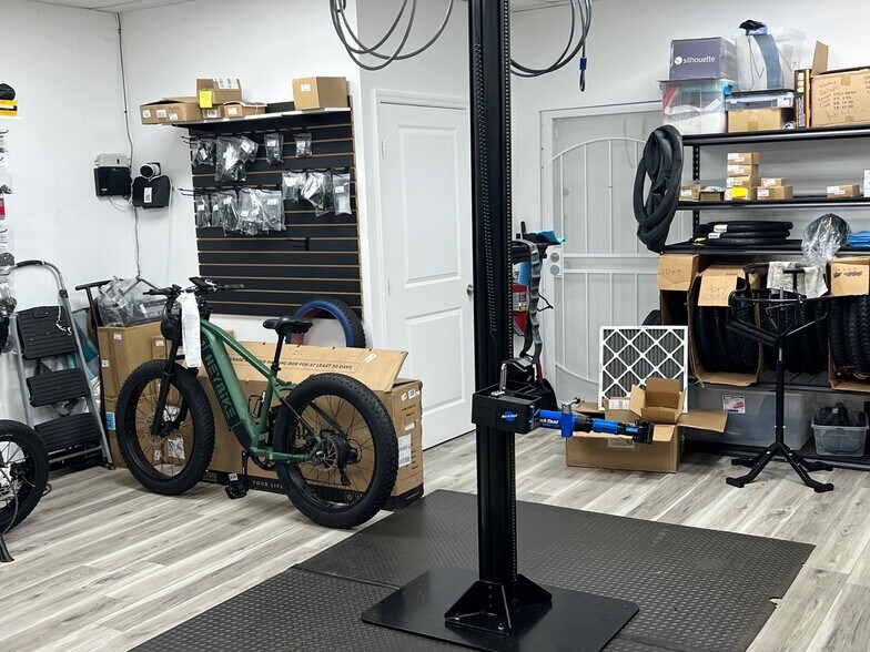 More Photos Of 3310 W Cypress St, Tampa Storefront Retail Office For Lease