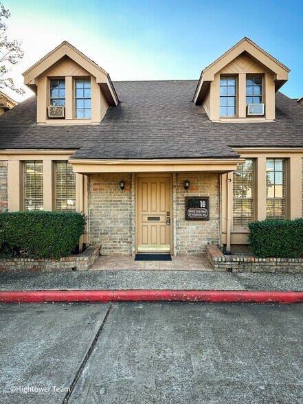More Photos Of 6910 Bellaire Blvd, Houston Medical For Sale