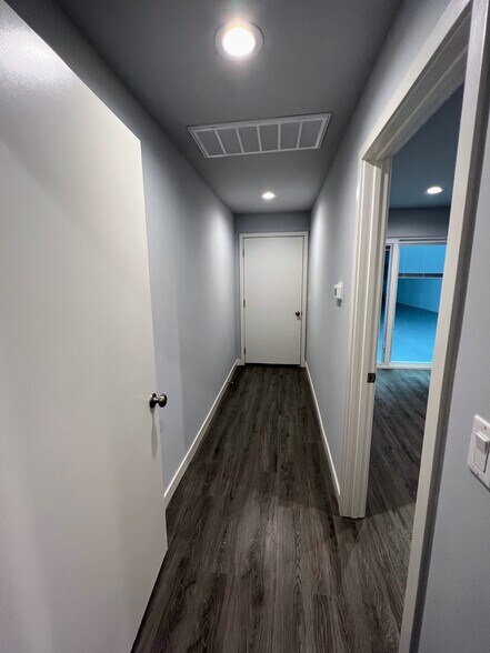 More Photos Of 12990 Branford St, Pacoima Warehouse For Lease