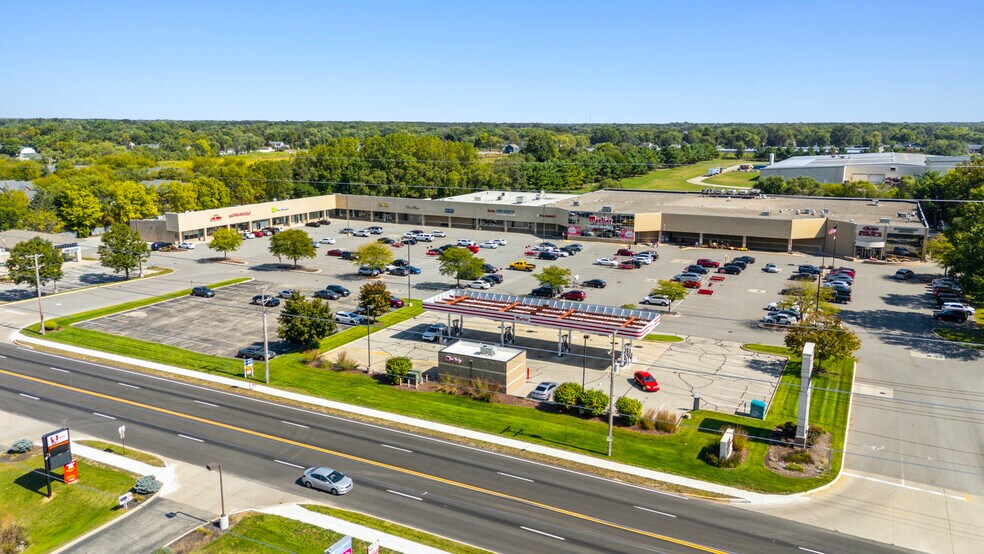 More Photos Of 306-338 N Bittersweet Rd, Mishawaka Supermarket For Sale