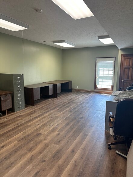 More Photos Of 6287 Taylorsville Rd, Fisherville Office For Lease