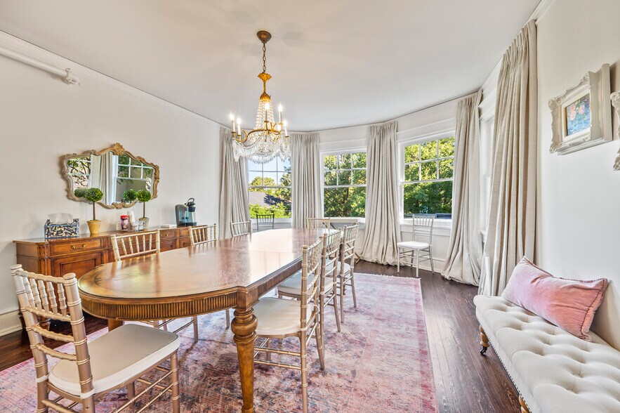 More Photos Of 507 N Church St, Greensboro Specialty For Sale